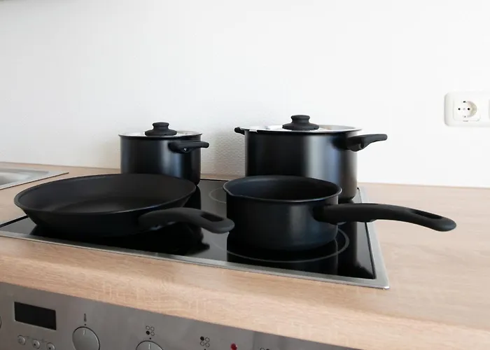 Lejlighed Tolstov - 3 - Kitchen - Dining - 25 Min To Messe Dus Düsseldorf