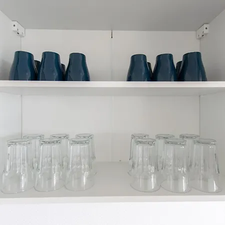 Tolstov - 3 - Kitchen - Dining - 25 Min To Messe Dus Apartman