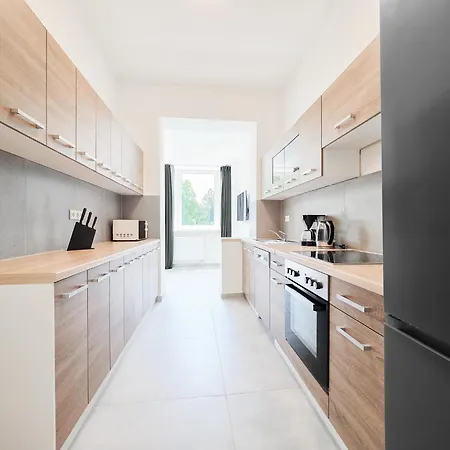 Tolstov - 3 - Kitchen - Dining - 25 Min To Messe Dus *